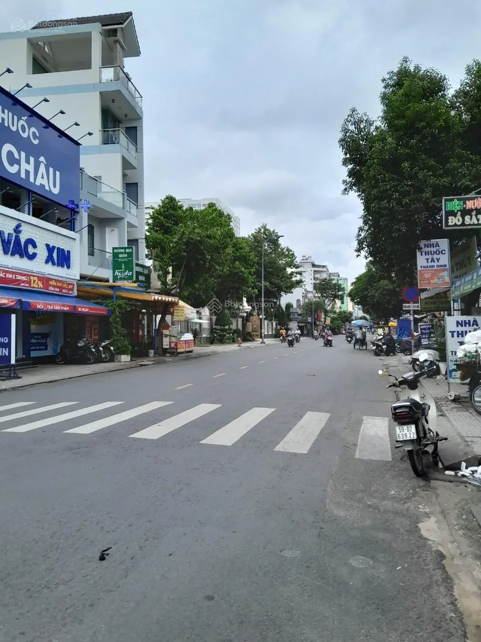 Đi nước ngoài, bán gấp nhà 5 tầng mặt tiền Tân Hương, Tân Phú. DT 4x17m giá rẻ 15 tỷ. LH 0903 949 ***