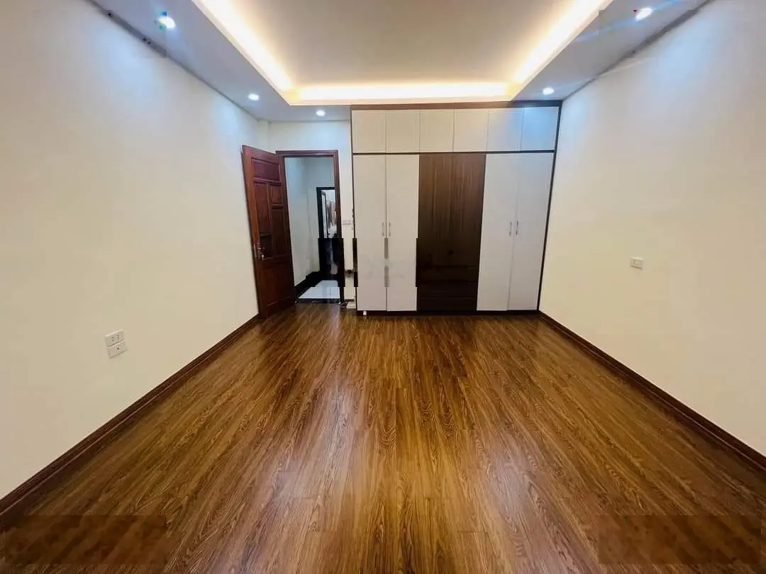 Chỉ 3 tỷ 350 Phương Canh - nhà xây mới 5 tầng - MT 3,7m - lô góc siêu thoáng - ngõ rộng gần ô tô