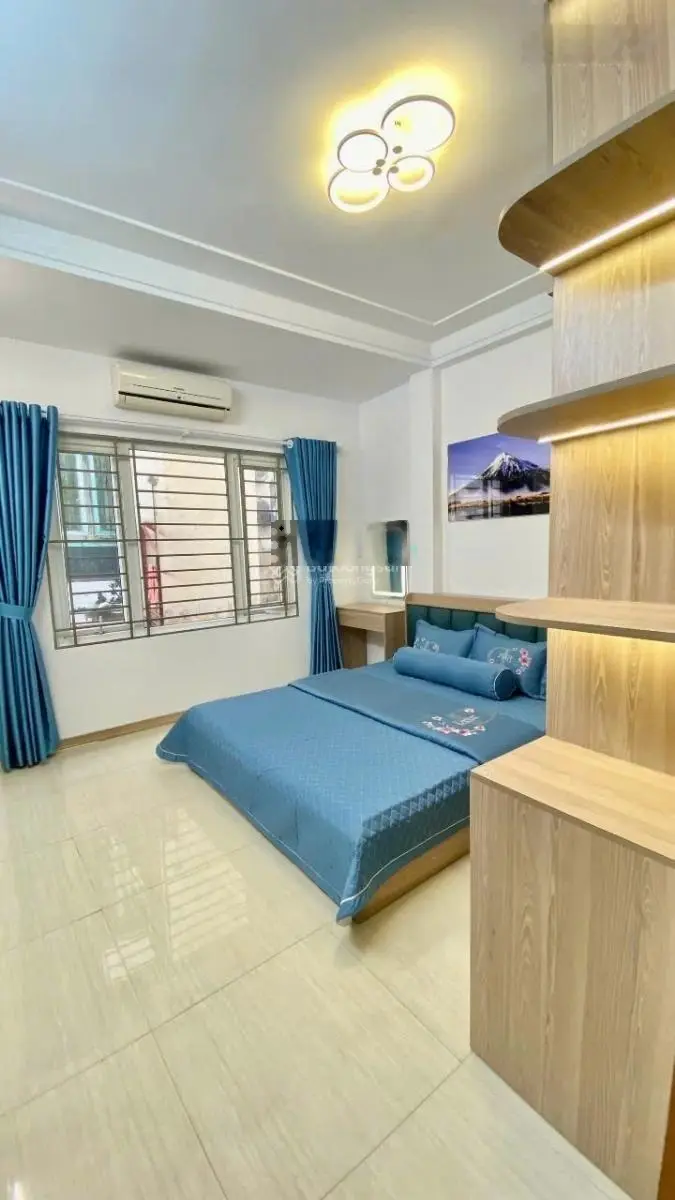Chính chủ bán nhà riêng Kim Ngưu, giá chỉ 5,75 tỷ có diện tích 32m2 * 4 tầng. Nhà đẹp, ngõ thoáng