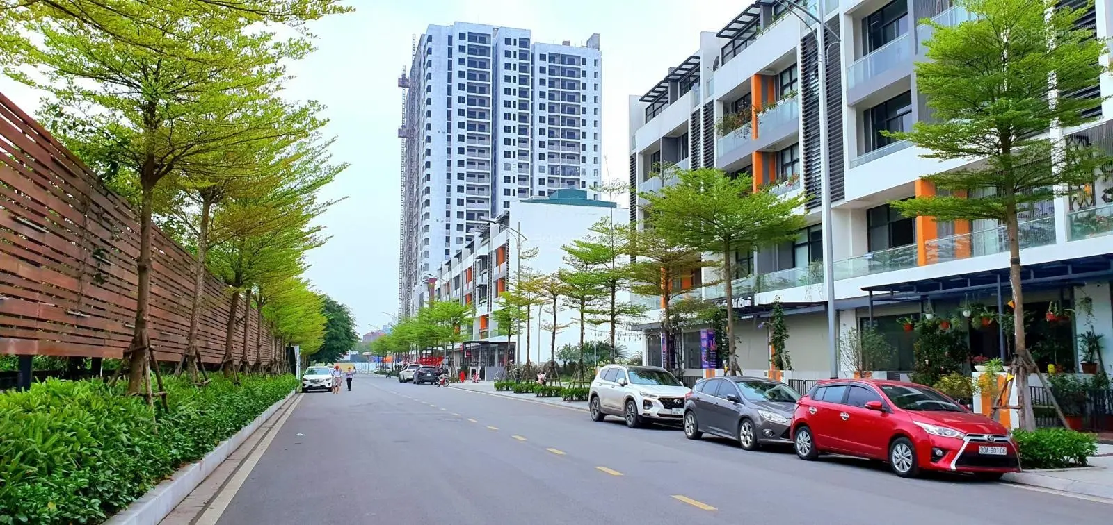 Chính chủ gửi bán căn 73m2 chung cư Bình Minh Garden.Đã làm nội thất, vào ở trước Tết 2025.Có vay