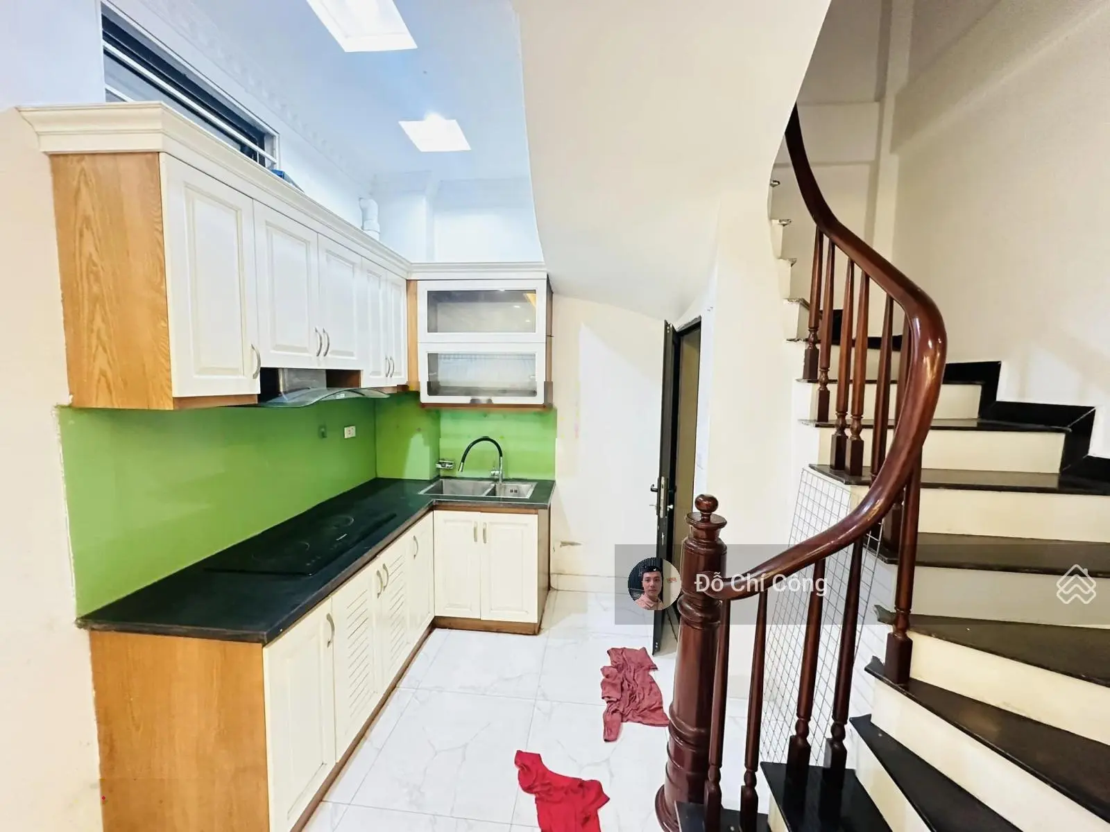 Quỳnh Mai - phố 8/3 - ngõ thông - lô góc - 37m2 - 6.2 tỷ