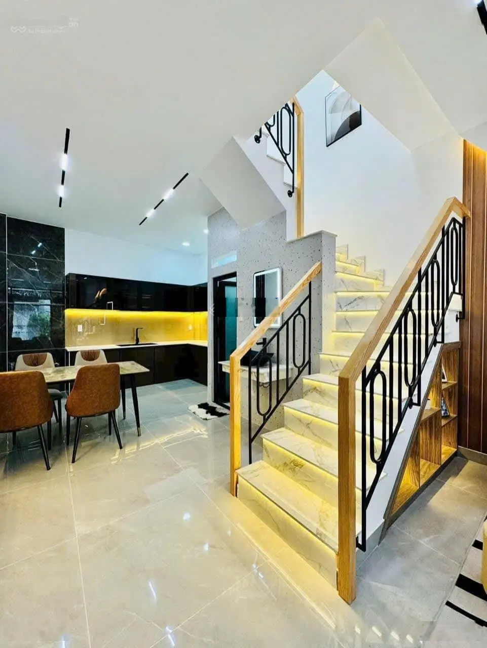 Nhà tiện kinh doanh, sẵn HĐ thuê 12 tr/ tháng ngay Minh Phụng, Q6. Bao sổ 2.6 Tỷ / 52m2, hẻm 5m