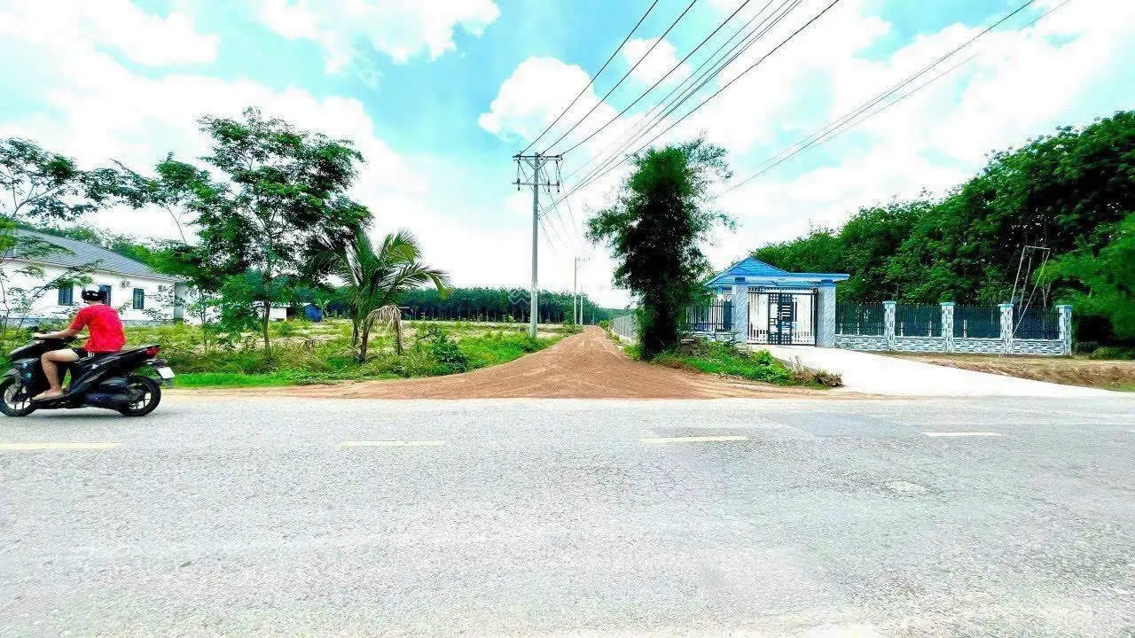 Chính chủ gửi lô đất xã Minh Thạnh Huyện Dầu Tiếng cách nhựa 100m, DT 10x35, 100m2 TC giá 550tr