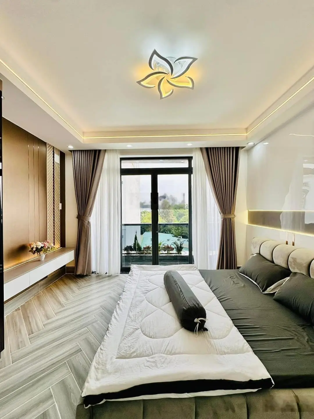 Lên sóng siêu phẩm THANG MÁY 450KG, nằm đường trên TRẦN NGỌC DIỆN - P.THẢO ĐIỀN - Q.2, giá 3tỷ980