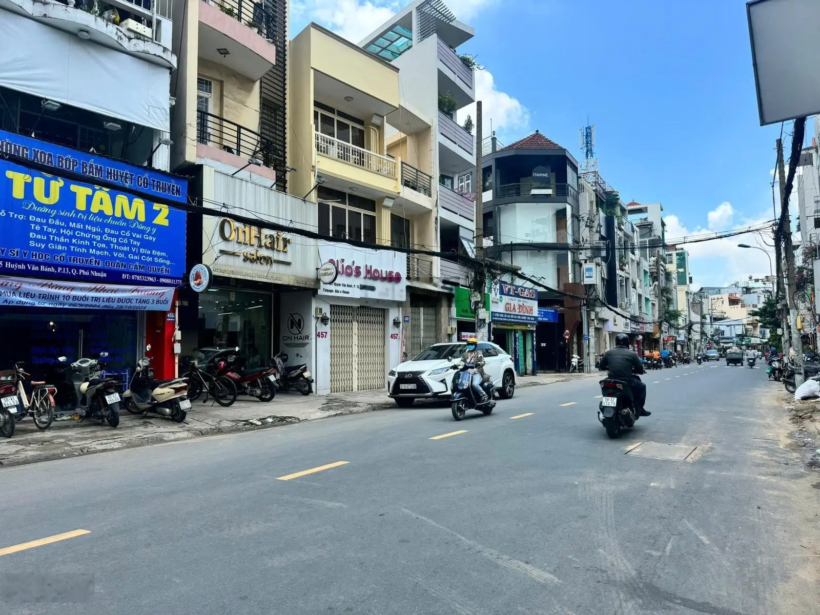 Hàng Hiếm! Bán nhà MT Huỳnh Văn Bánh Phú Nhuận. 4 tầng BTCT (3,9x14)m giá chỉ 12 tỷ TL 0938 748 ***