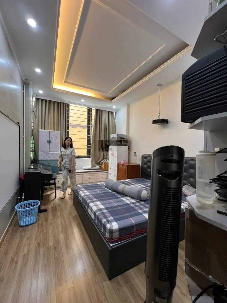 Bán gấp nhà riêng phố Hoàng Cầu 45m 5Tg MT 3,6m chỉ 8,2 tỷ 10m Ô tô tránh KD nhỏ.