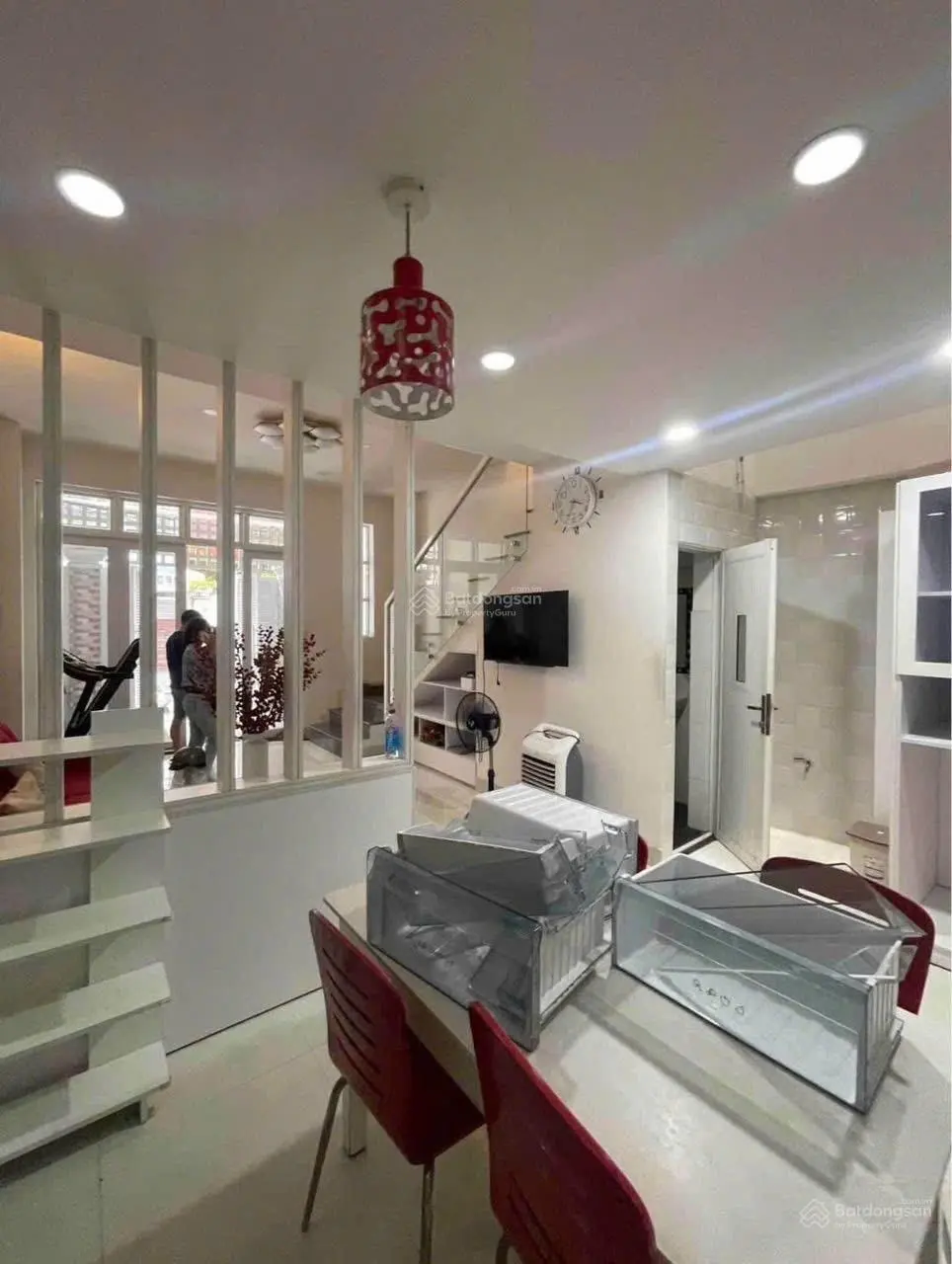 Bán nhà 3 tầng mặt tiền đường Âu Cơ trung tâm thành phố
