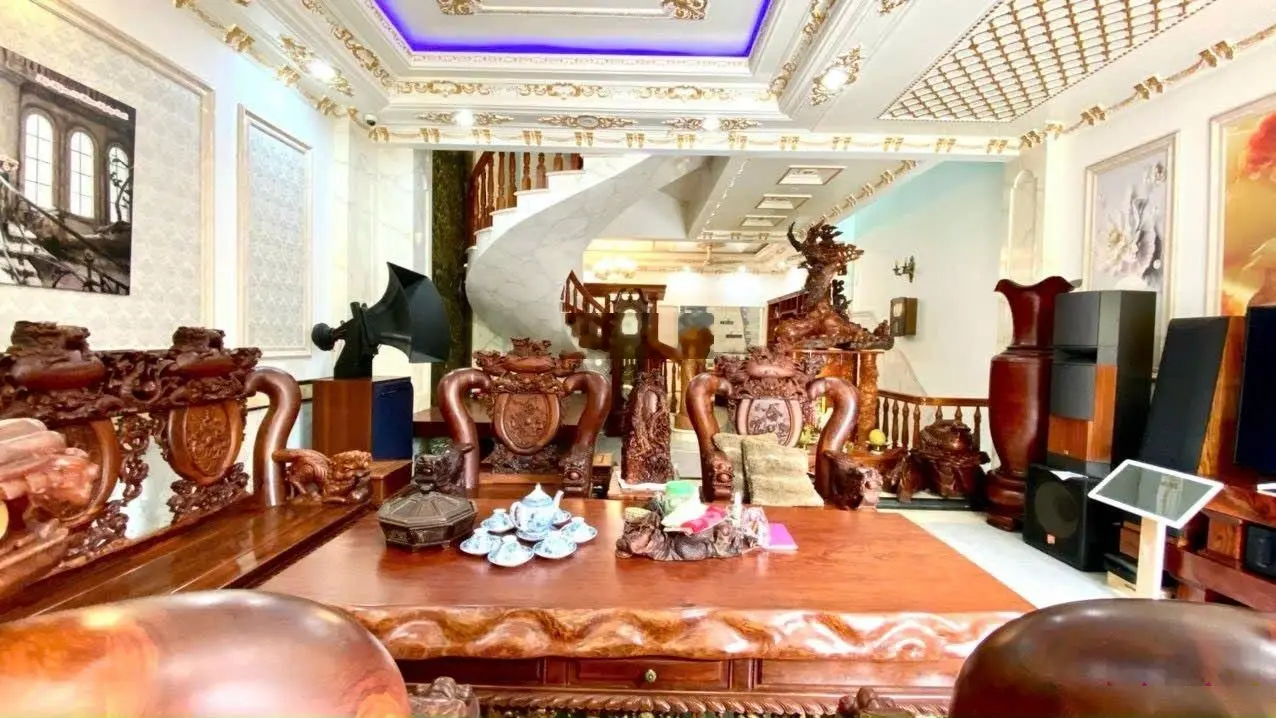 Biệt thự tân cổ điển gần chợ Dĩ An 1 và làng đại học quốc gia p. Đông Hòa BigC Go Tp. Dĩ An