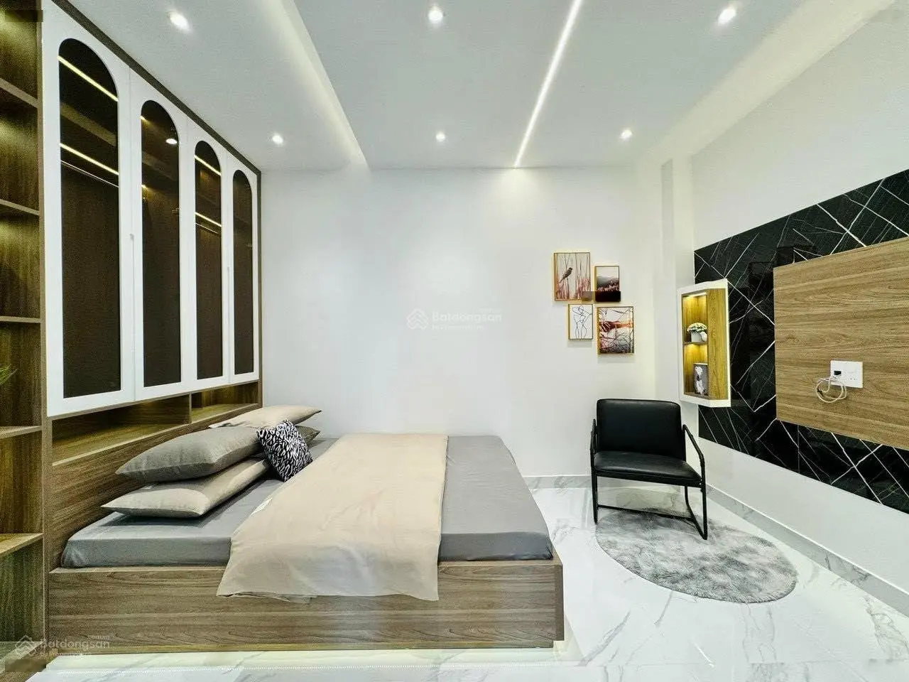 Nhà đẹp bán gấp 48m2 giá 2tỷ750 triệu đường Nguyễn Cửu Vân, P17, Bình Thạnh. Hẻm xe hơi. Sổ riêng
