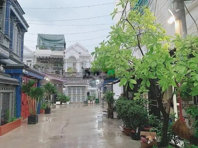 Nhà đẹp ngay HUỲNH TẤN PHÁT- Nhà Bè
