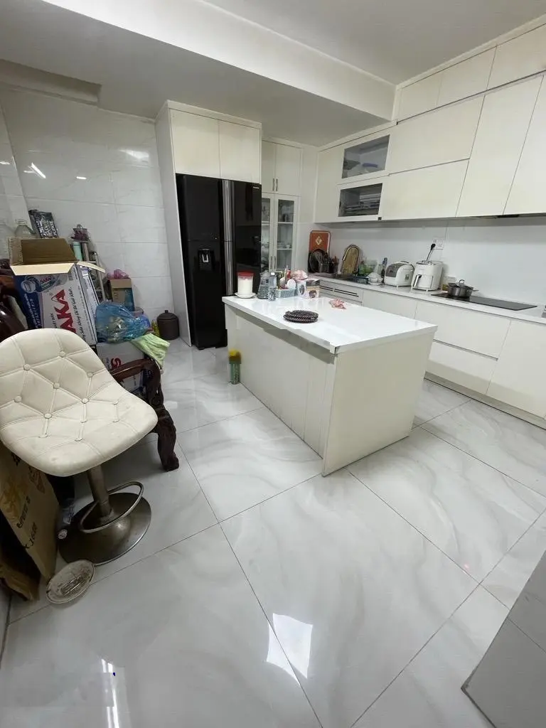 Bán nhà 5 tầng, thang máy, hậu giang, quận 6, nhỉnh 7 tỷ thương lượng