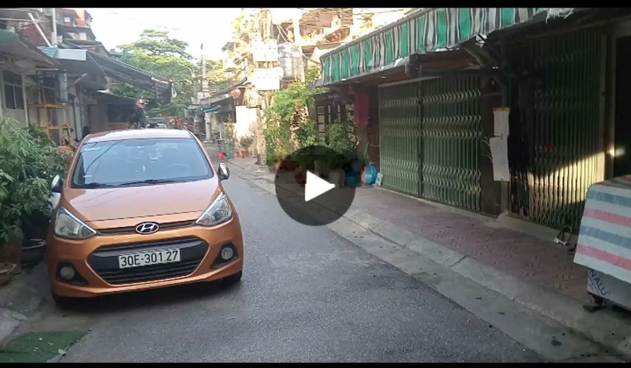 Chính chủ bán căn hộ tập thể tầng 1 tại phố Quỳnh Mai 68m2, giá 3,3tỷ