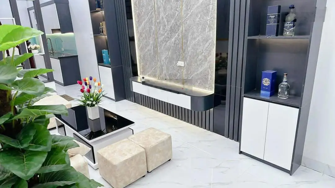 Bán nhà riêng 5 tầng mới tại Thanh Nhàn, 6,4 tỷ, Diện tích 34m2, 3PN, 4WC, chính chủ hàng hiếm