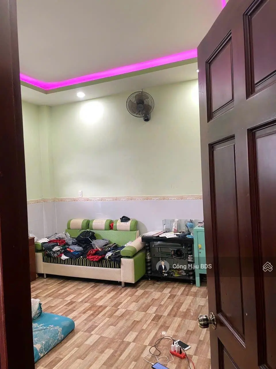 Nhà Trệt- 2 Lầu Gần Ngã Ba Cây Điệp. Tp. Dĩ An. DT: 166M2. Gồm 4 PN- 3WC. Giá: 3.35 Tỷ TL