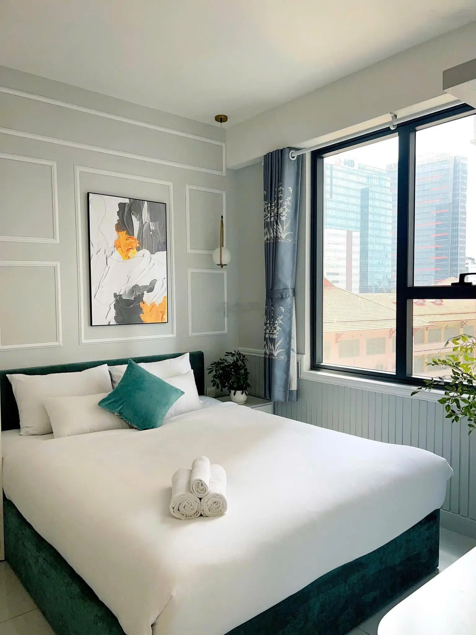 Bán căn Everich Q11 2 ban công, căn góc, 161m2 3PN 2WC. full nội thất, giá 9,4 tỷ. LH 0901 391 ***