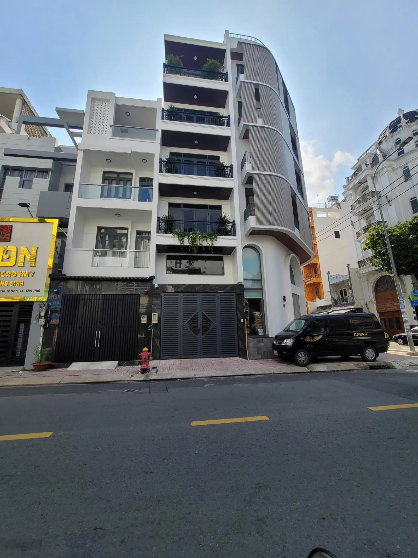 Bán nhà mặt tiền Cống Quỳnh, Quận 1 - 5x27m - Đang cho thuê 3500 USD/ tháng - Giá 75 tỷ.