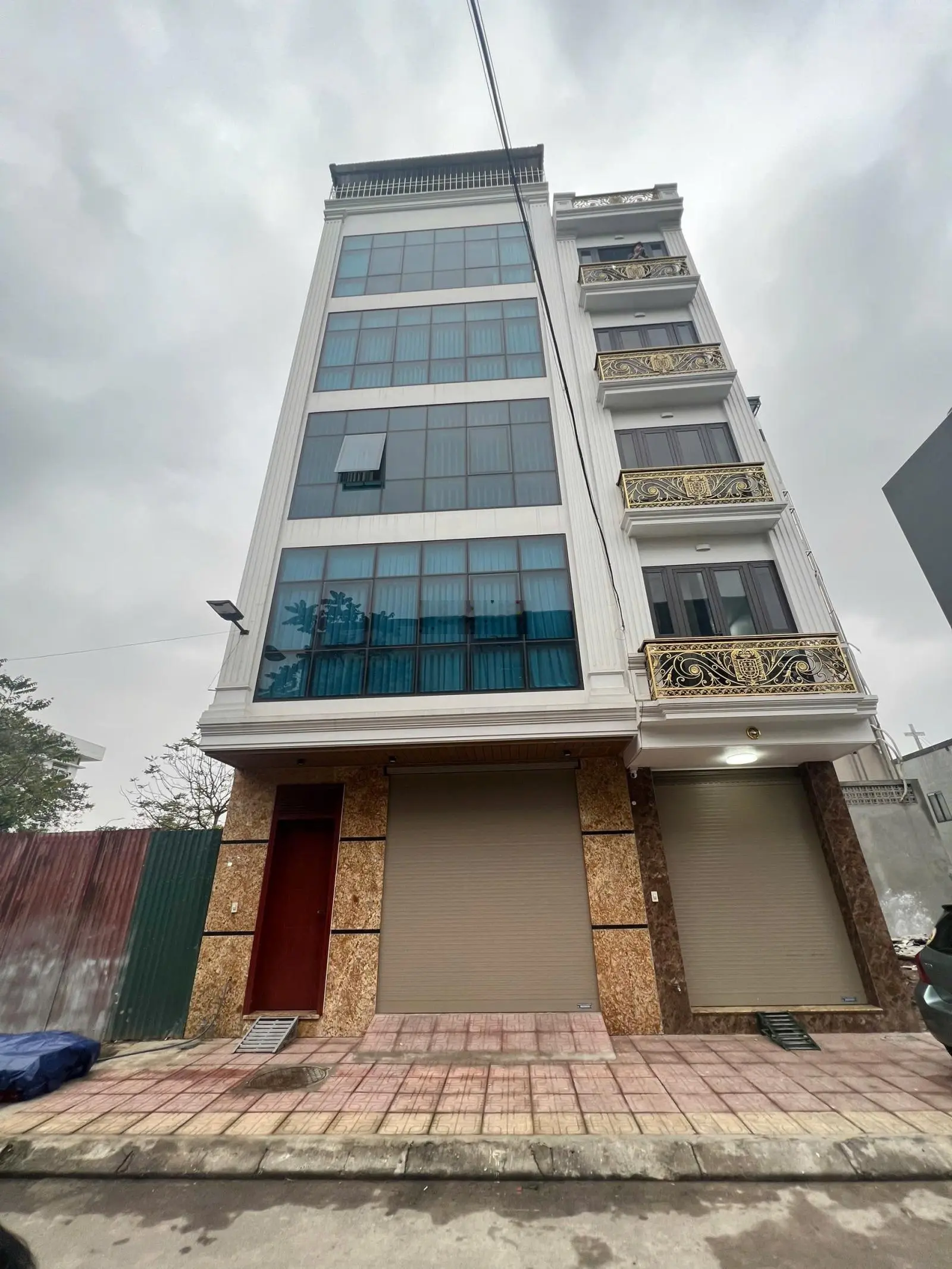Bán nhà phân lô ô tô tránh Tư Đình Long Biên 65m2 5tầng mặt tiền 6m full nội thất cao cấp giá 22 tỷ