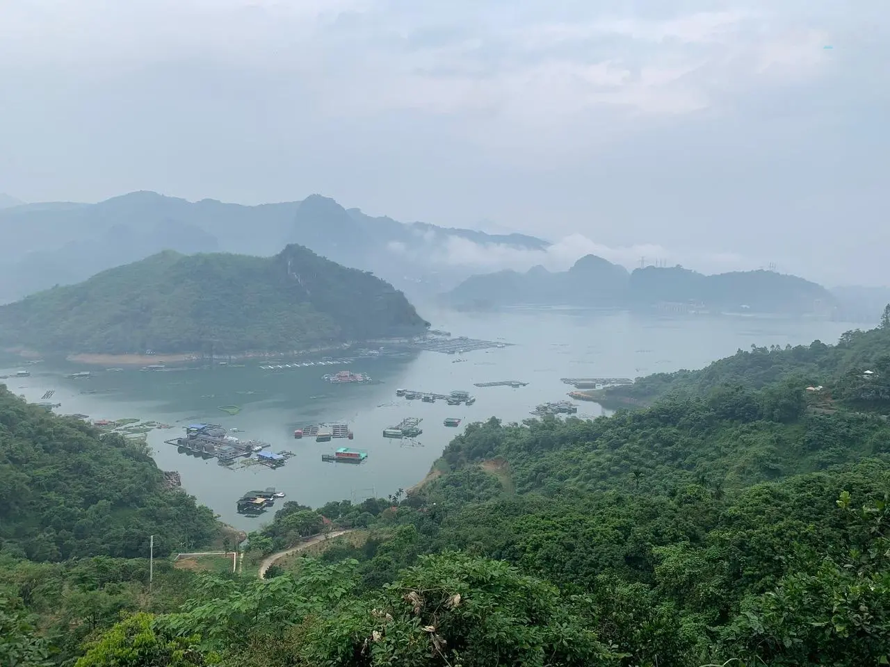 Bán siêu phẩm view hồ thủy điện cực đẹp 1700m2 đất thổ cư tại Phường Thái Bình TP Hoà Bình