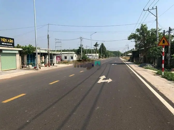 Bán lỗ lô đất thổ cư 1003m2 nằm ngay thị xã, QL13, cạnh KCN giá 195tr