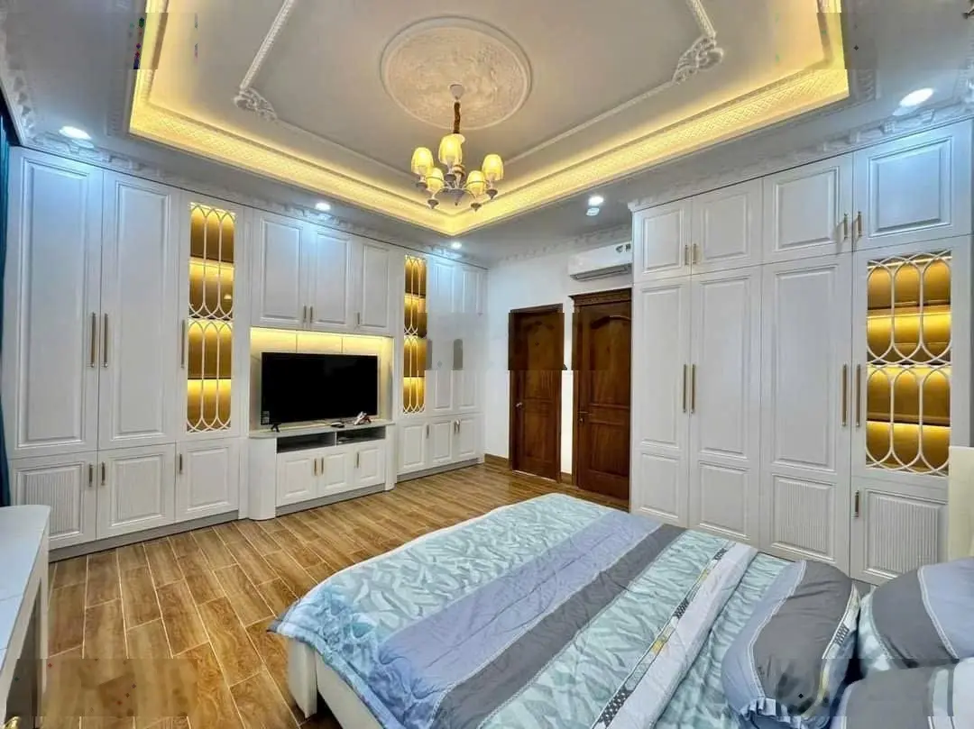 Bán nhà mới - có thang máy - thị trấn Nhà Bè