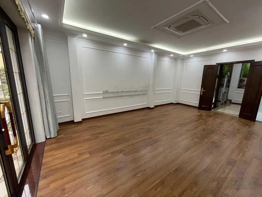 Bán nhà phân lô Phạm Tuấn Tài, 55m2, 6 tầng thang máy, gara, vỉa hè rộng, ô tô tránh, 19.8 tỷ