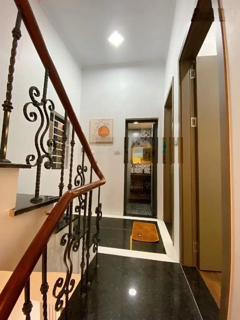 Nhà cự lộc đẹp mới lung linh - thoáng sáng - sát phố, sát hồ, bãi gửi ô tô - full nội thất tặng lại