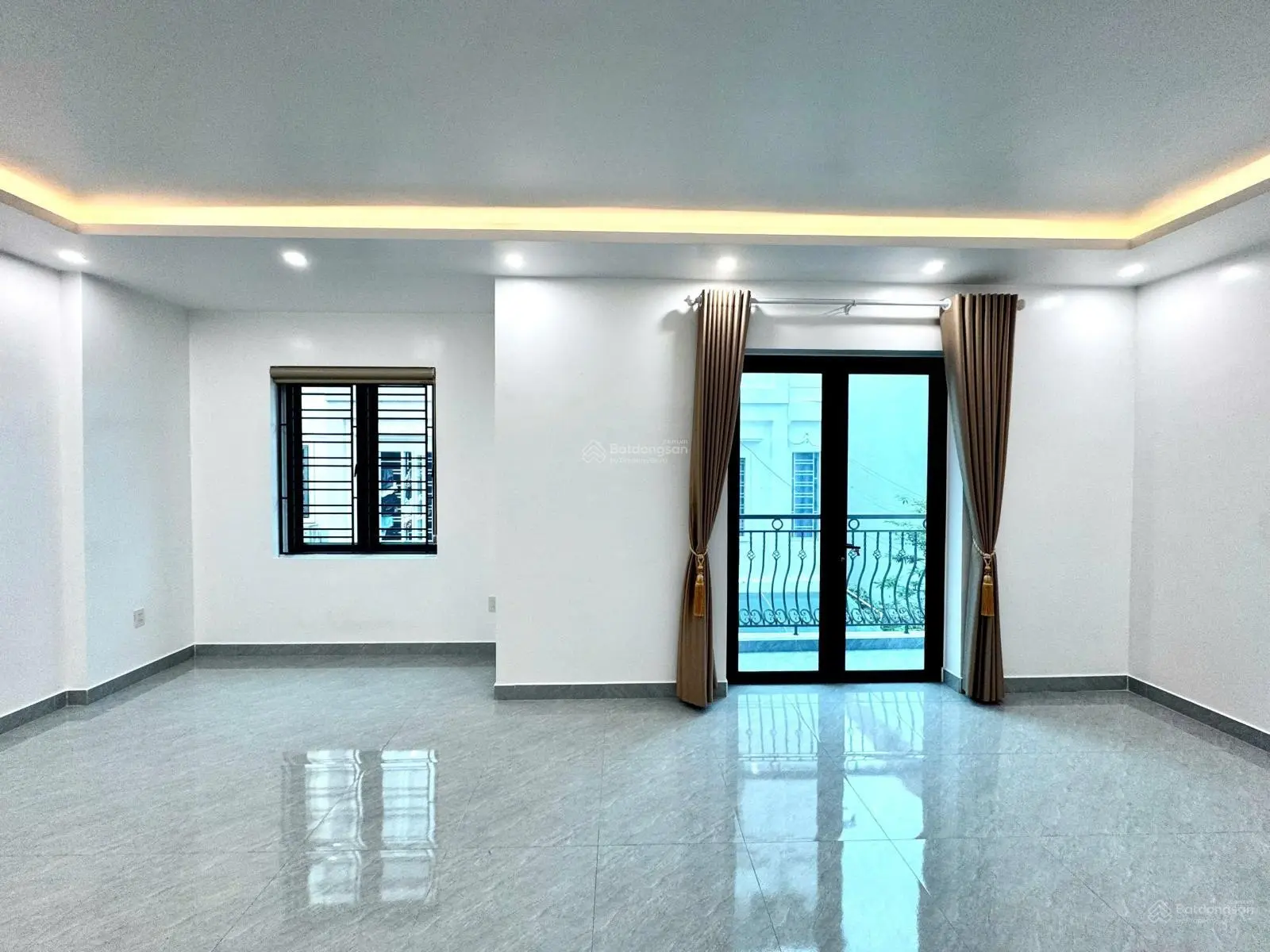 Bán nhà đẹp lô góc 3 mặt thoáng Thiên Lôi, gần Aeon Mall, Lê Chân, Hải Phòng, SĐCC, giá tốt