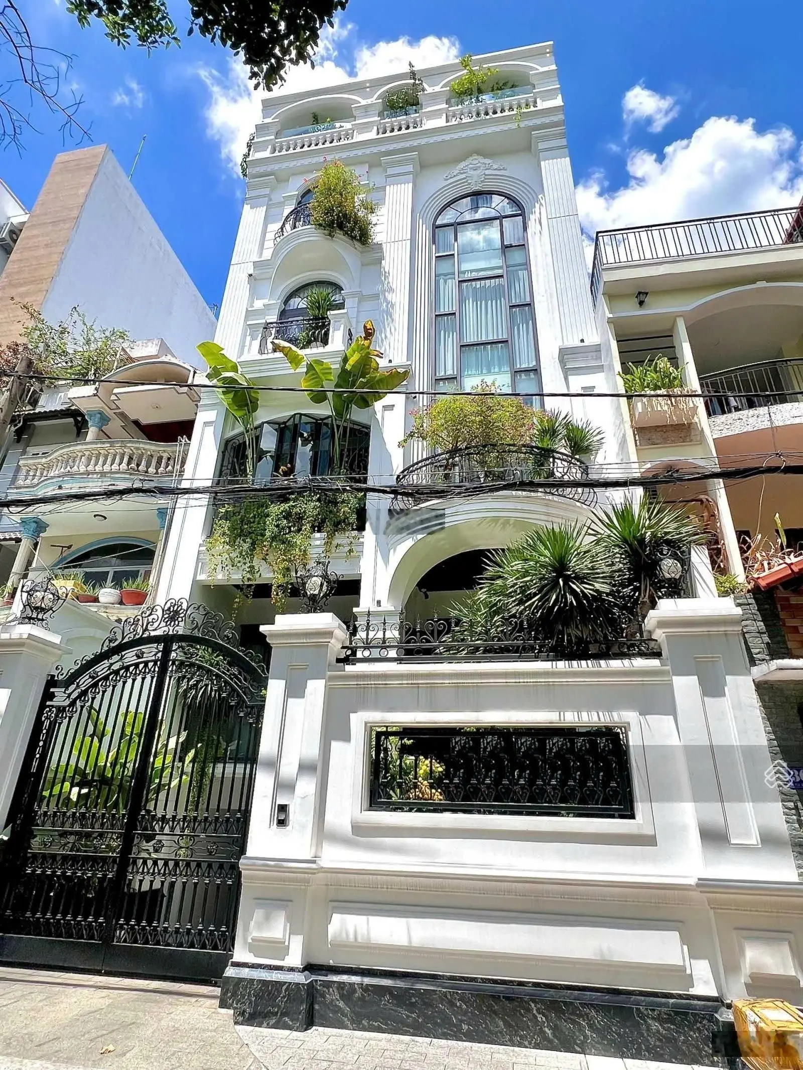 Nhà mới HXH Nguyễn Thiện Thuật Quận 3, DT 4.9x18m nở hậu 6m, trệt 4 lầu sân thượng giá chỉ 24tỷ5 TL