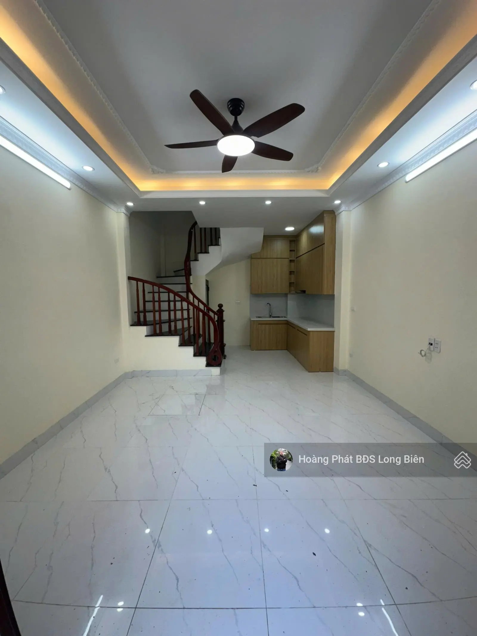 Bán nhà Đàm Quang Trung, cạnh cầu Vĩnh Tuy - siêu thị Aeon Long Biên, 30m2 x 5T, LH 0965858116