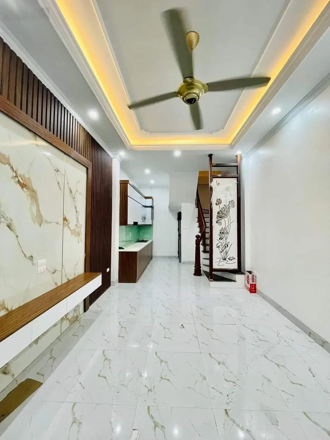 Di Trạch 3 tỷ 18 - diện tích 33m2 - nhà xây mới - chỉ 3,18 tỷ thôi các bác