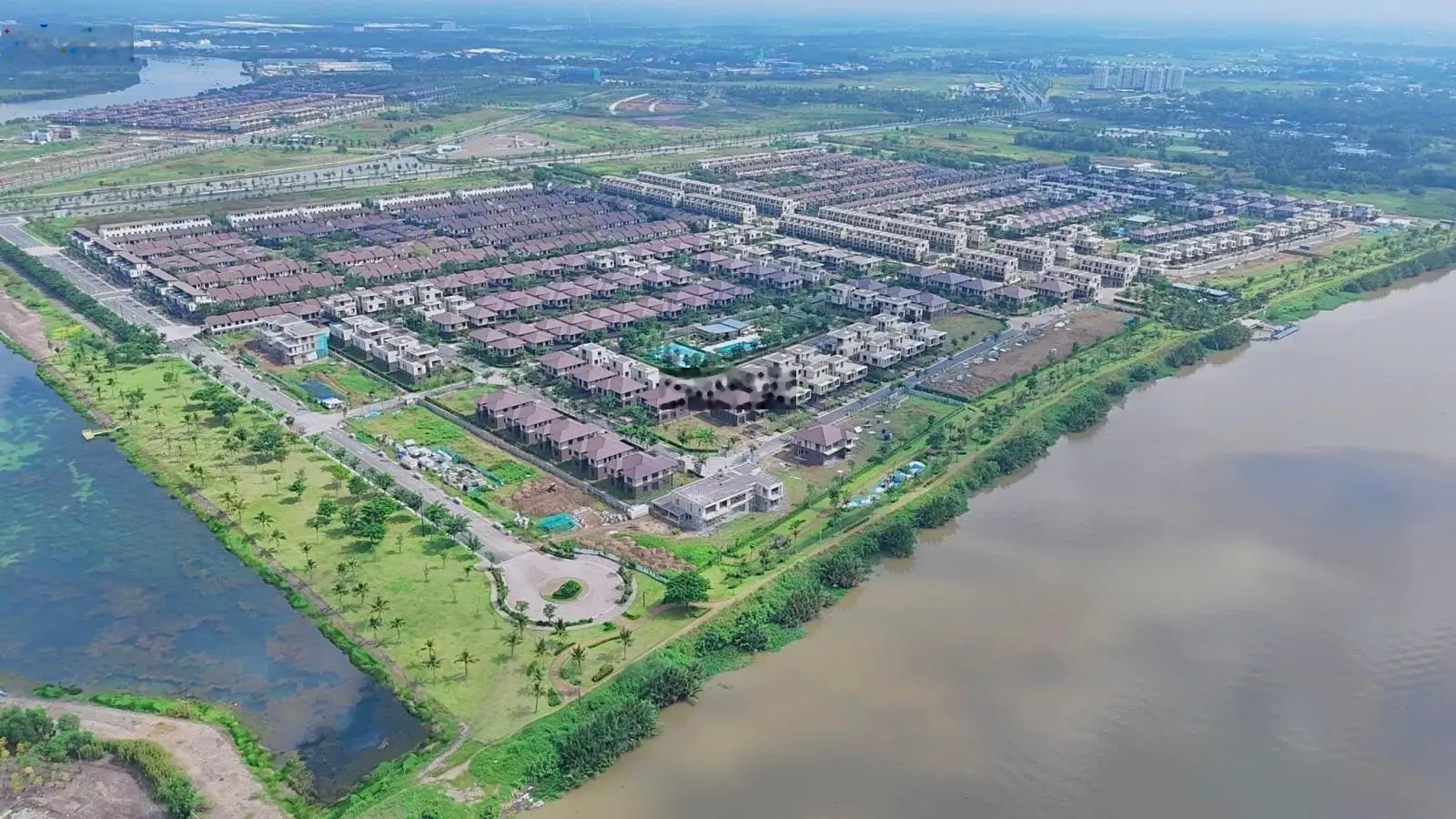 Biệt thự song lập view công viên. Giá 6 tỷ, DT 150m2. LH Ms Tâm Nam Long
