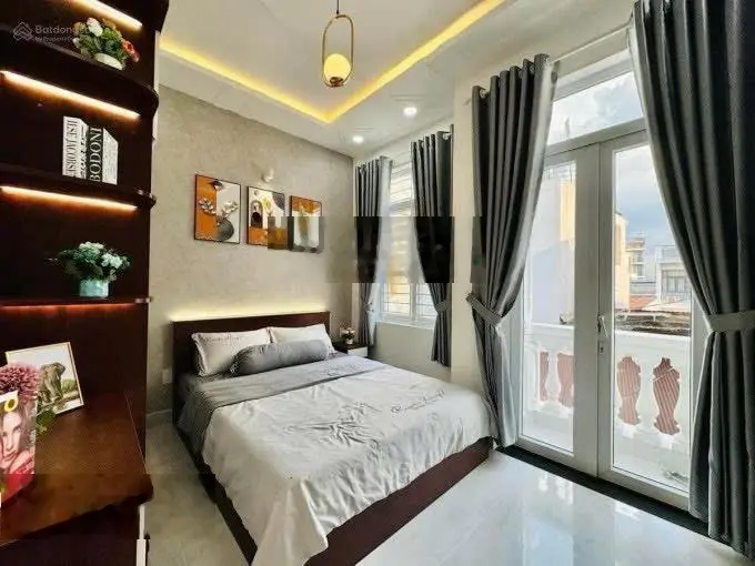Nhà mới xây 2 lầu hẻm xe hơi Tỉnh Lộ 10, Bình Tân / 80m2 / 3 Tỷ 250 (sổ hồng riêng)