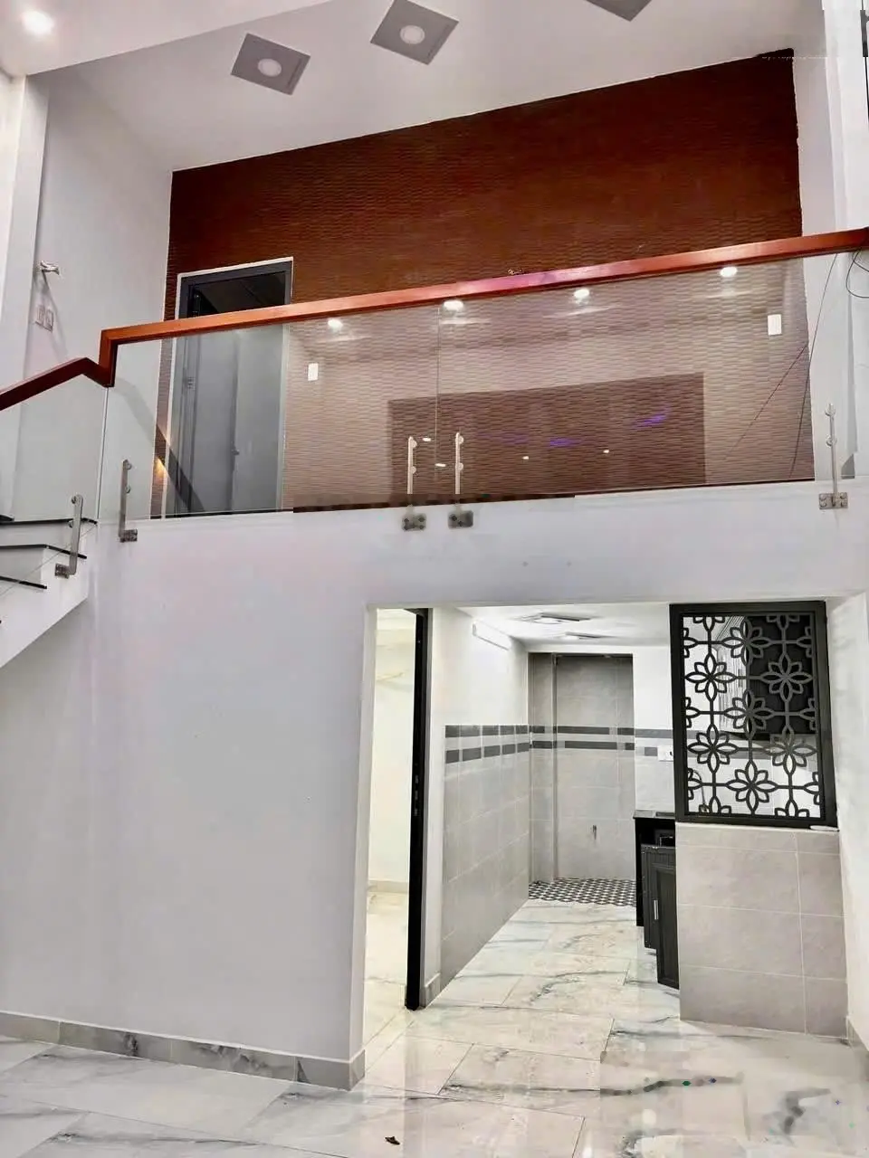 Q4 nhà MT hẻm 3m. SHR 49.5m2. 3tầng BTCT. KDC dân trí cao tiện KD mua bán. Chỉ 4.2tỷ còn TL