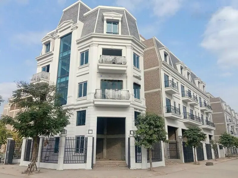 Bán căn 75m2 và 80m2 nhà 5 tầng 1 tum vị trí đẹp giá hợp lý