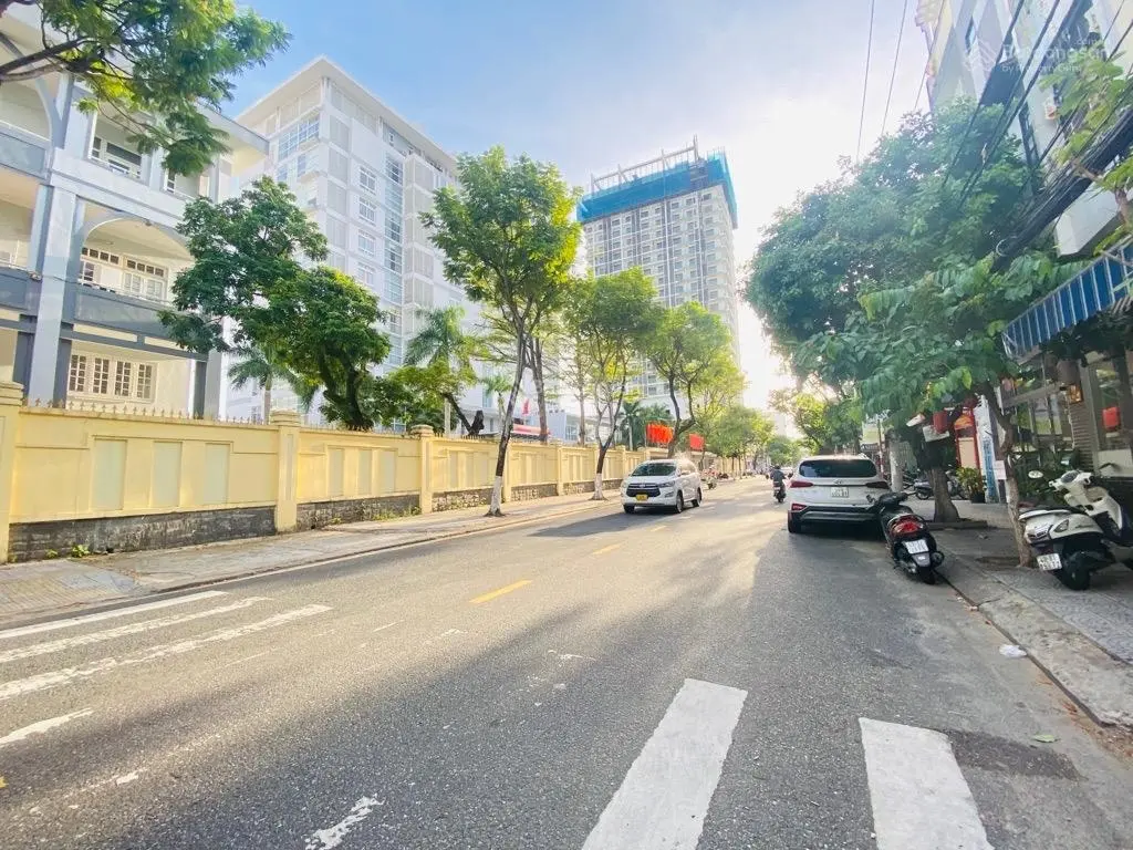 Nhà 3 tầng cần bán nhanh- TT TP Đà Nẵng- Lý Tự Trọng, ngay góc Đống Đa- Nhà mới vào ở ngay- DT 70m2