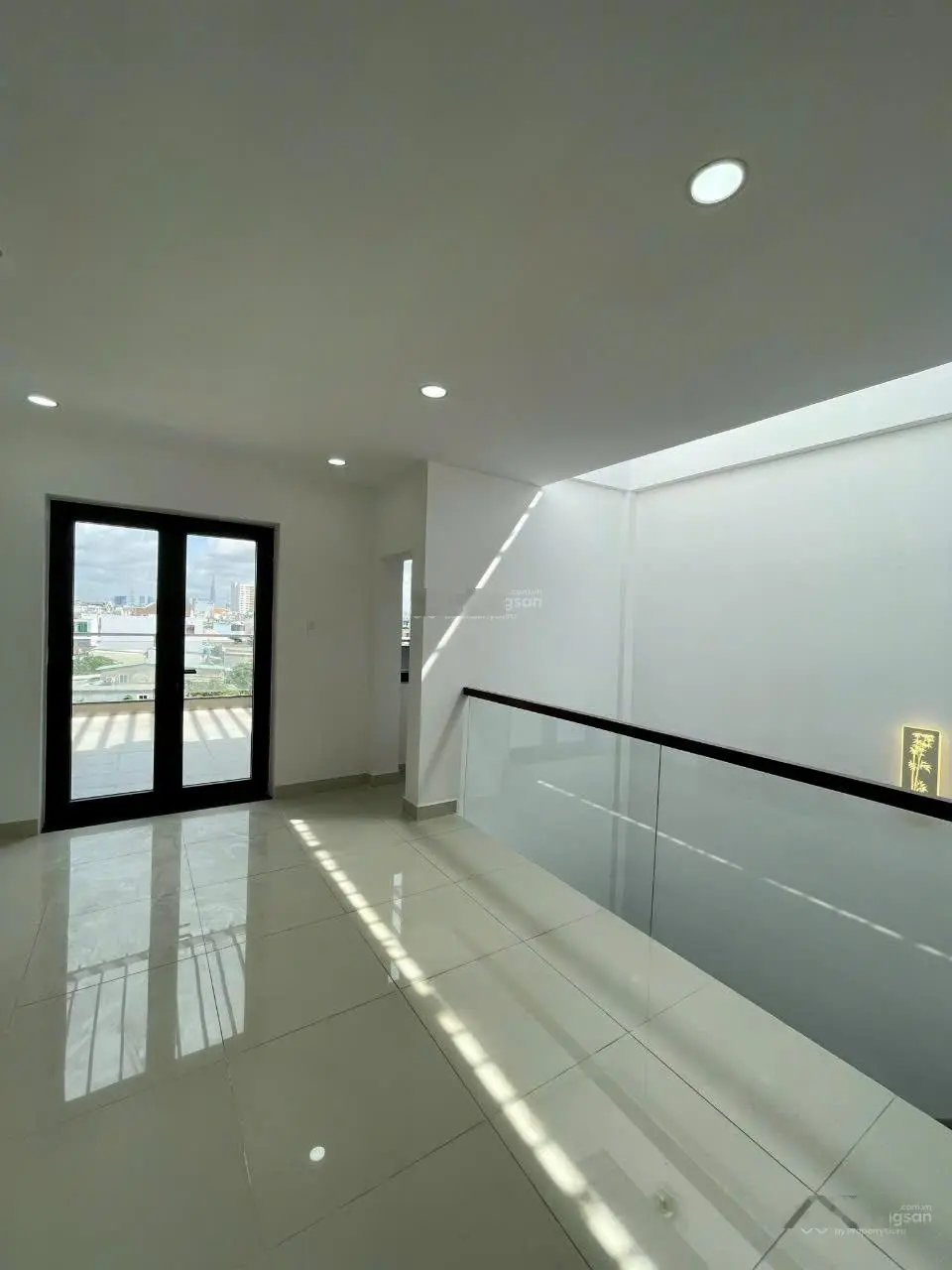 Bán nhà phố 4 tầng mới và đẹp Jamona City Đào Trí, 5x18, kề sông SG, đường 20m, 16.5 tỷ. 0903053669
