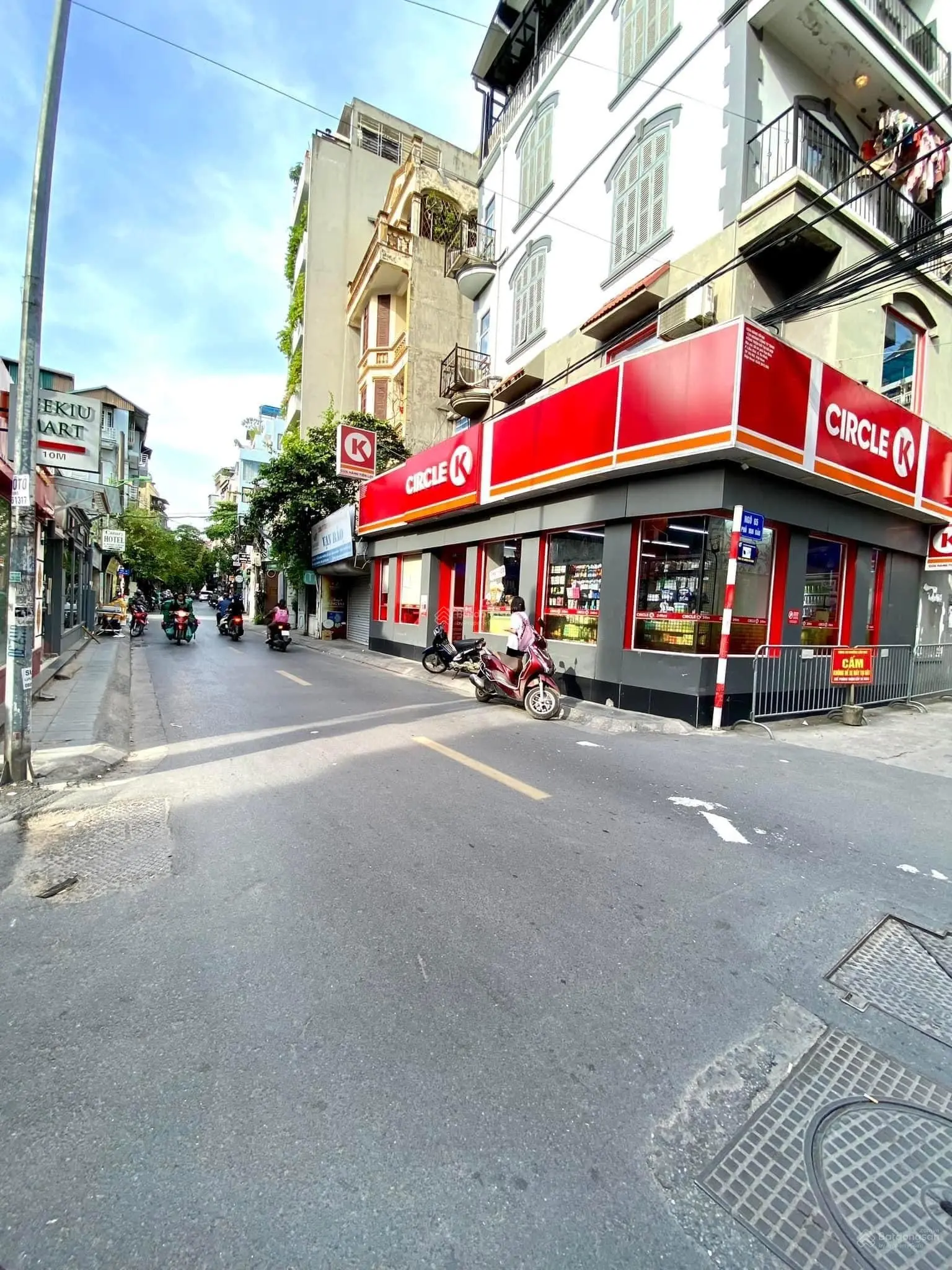 Vip Bán tòa building mặt phố Vạn Bảo, Vạn Phúc, Ba Đình, lô góc vỉa hè, kinh doanh: 65m2 ngang 6,3m