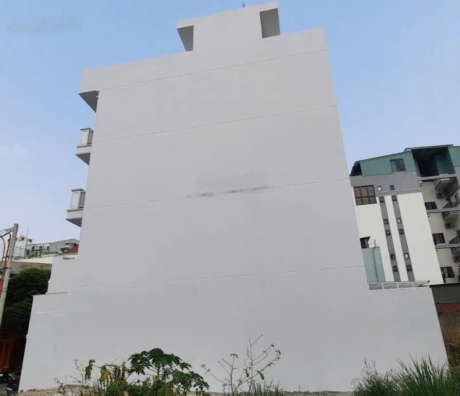 Bán nhà mới xây 5 tấm DT 4m x 15m, hướng Bắc, Bác Ái, P. Tân Thành
