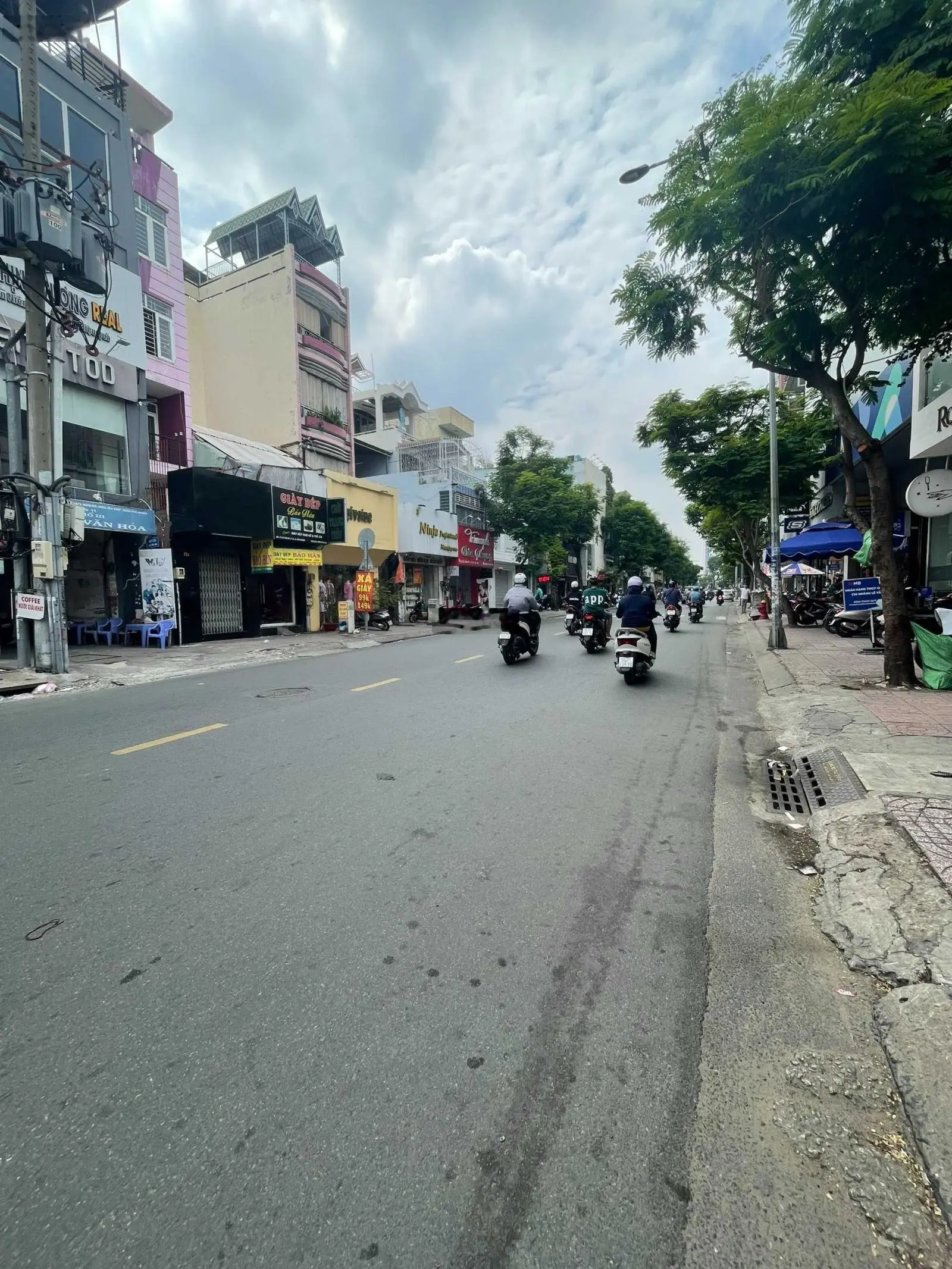 Giảm mạnh 32 tỷ còn 25 tỷ (100%) bán nhanh căn nhà Lê Văn Sỹ, P.14,Q3. Nhà 4T - 6x20 - HĐT 122tr/th