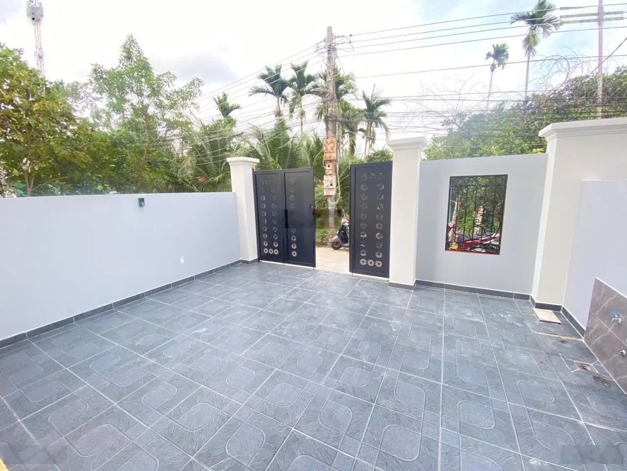 Nhà đẹp mới xây gần ngay TT thành phố, sát KĐT Vĩnh Điềm Trung
