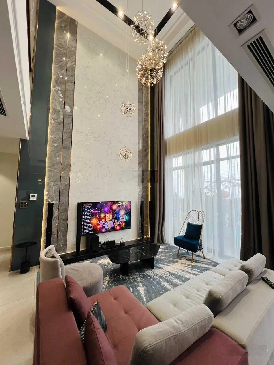 (Chính chủ) chào bán Duplex Roman Plaza 189.1m2 full nội thất cao cấp vị trí trung tâm quận Hà Đông