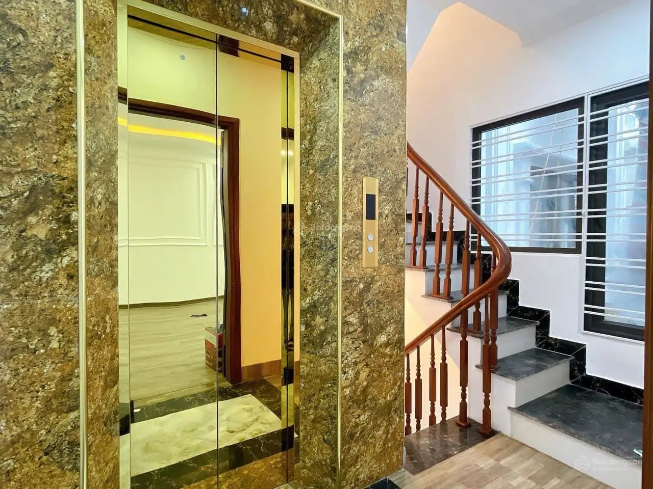 Cần bán nhà riêng giá 8,8 tỷ VND tại Đường Đào Tấn, Ba Đình, Hà Nội