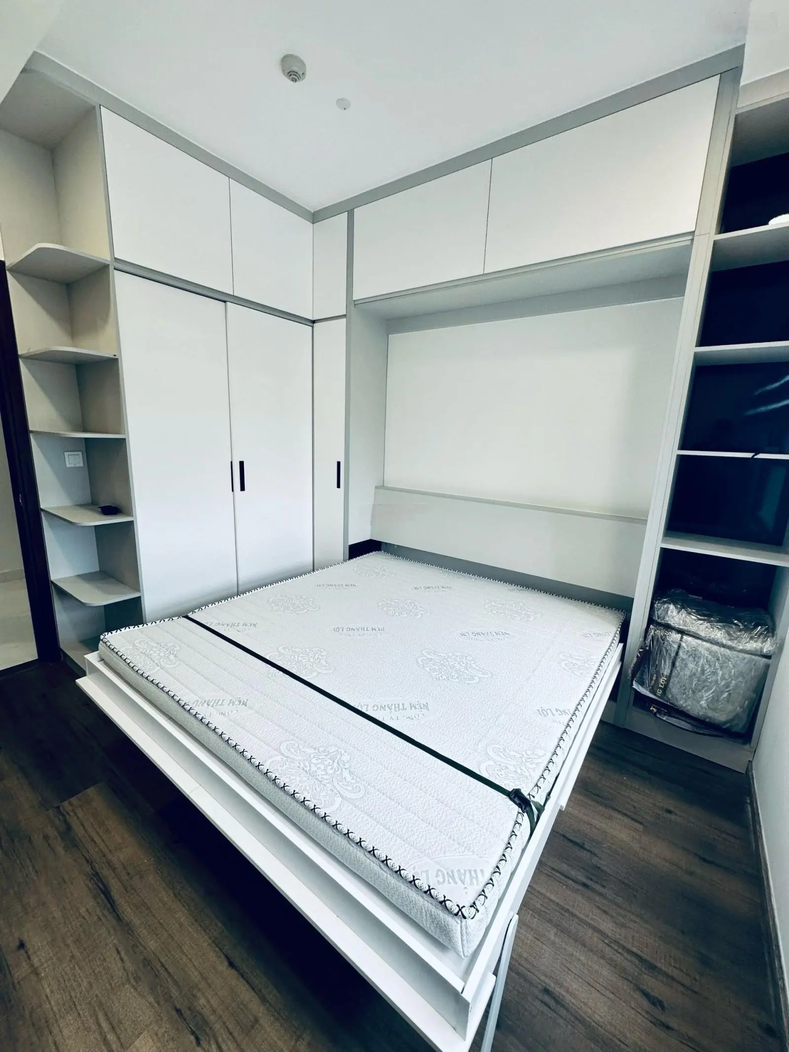 Bán 1PN 52m2 Pegasuite 2 nhà mới đẹp chỉ 2,5 tỷ đã có sổ hồng