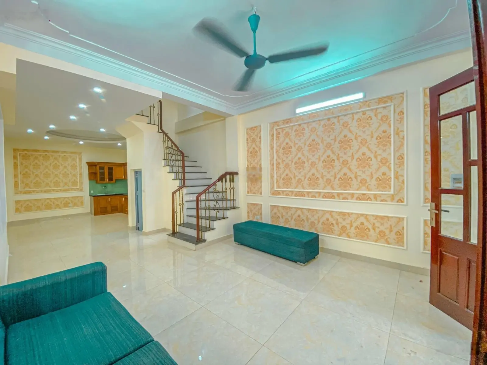 Bán nhà Ngọc Hồi - Thanh Trì 50m2x5T phân lô ô tô vào nhà khu dân trí cao giá chỉ có 4,5 tỷ