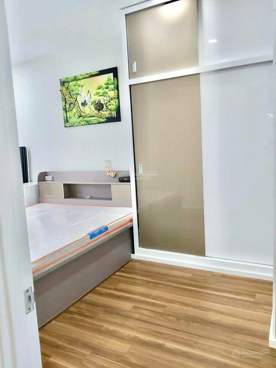 Bán căn hộ cao cấp chung cư Galaxy 9 Quận 4, DT: 70m2, 2PN, giá: 1 tỷ 840, nhà đẹp, Liên hệ Hoàng