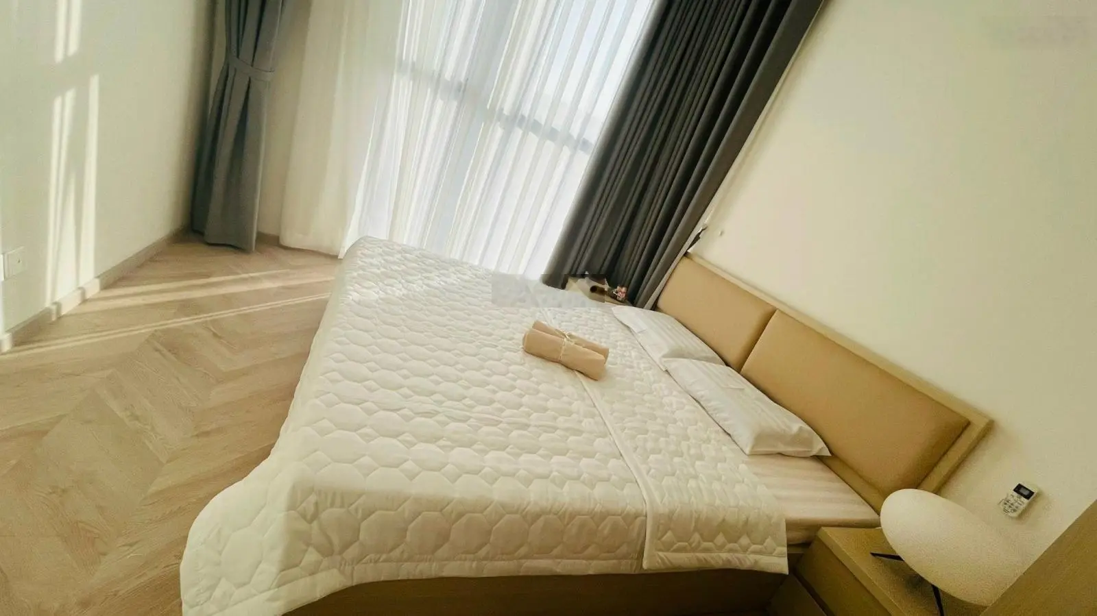 Sang lỗ bán gấp căn hộ 2PN2WC full nội thất cao cấp view thoáng đẹp tại Masteri Centre Point Q9