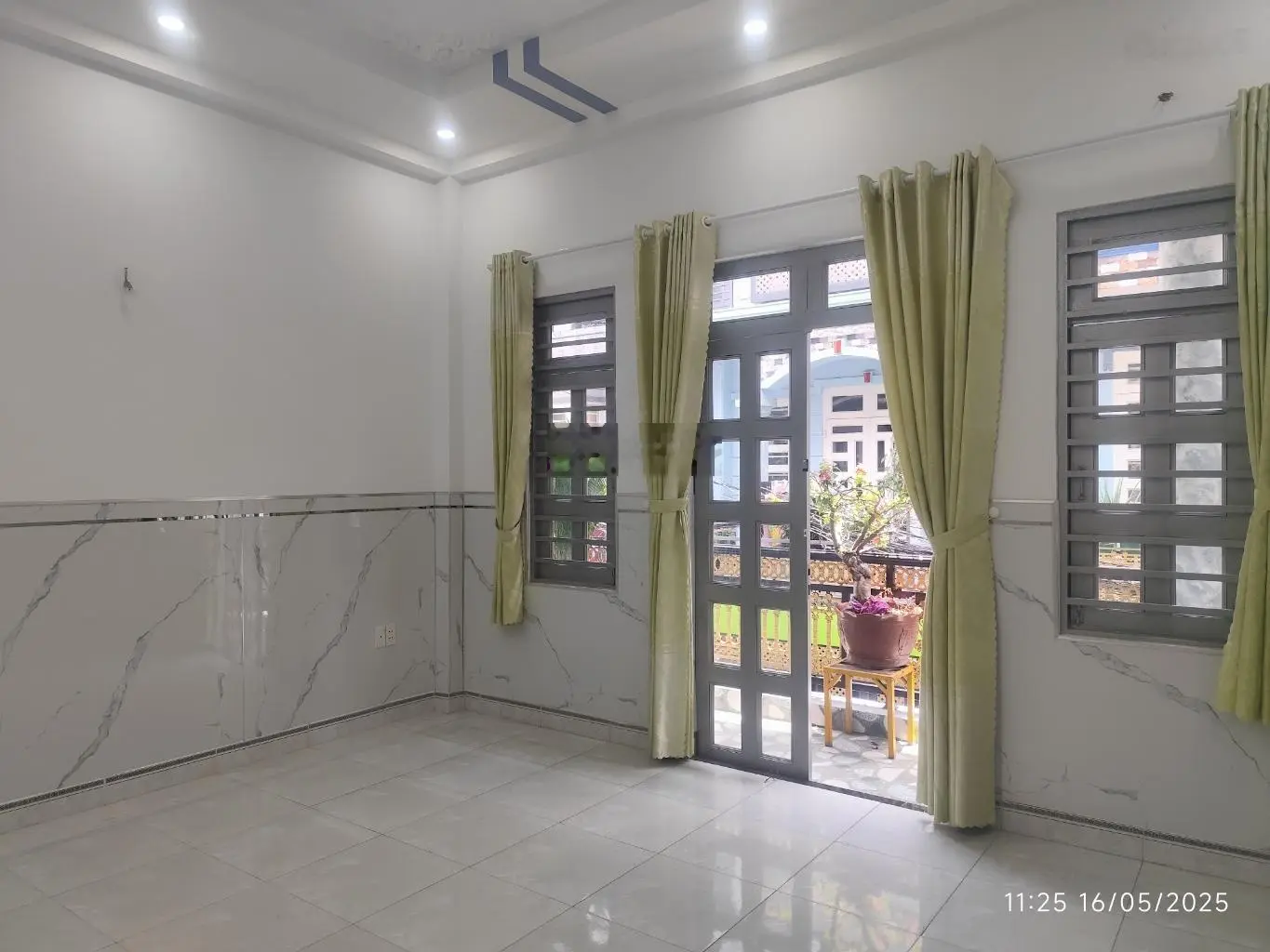 Nhà 3 tầng ngang 5m rộng rãi - hẻm xe hơi - 4 phòng ngủ, 4 tolet, phường Hiệp Thành - Quận 12