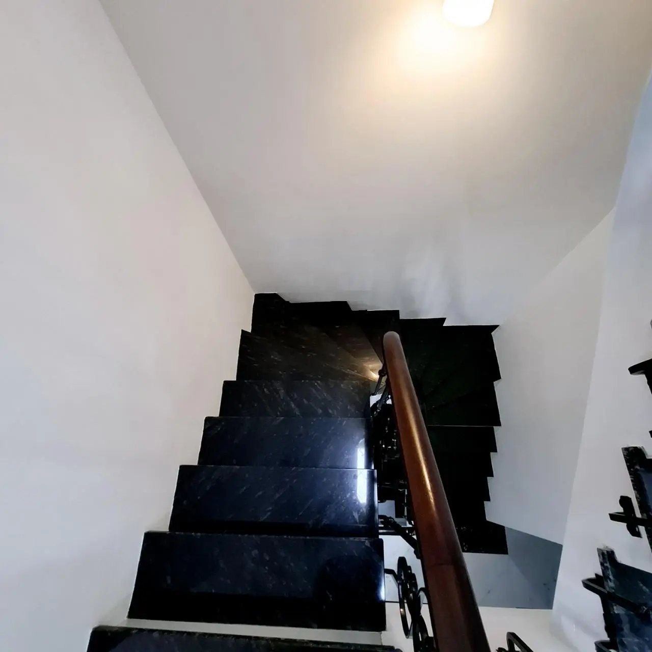 Hiếm nhà phố Giáp Nhị, nhà mới 88m2, 8 tầng, ô tô vào nhà, chỉ nhỉnh 20 tỉ, lh 0904 690 ***