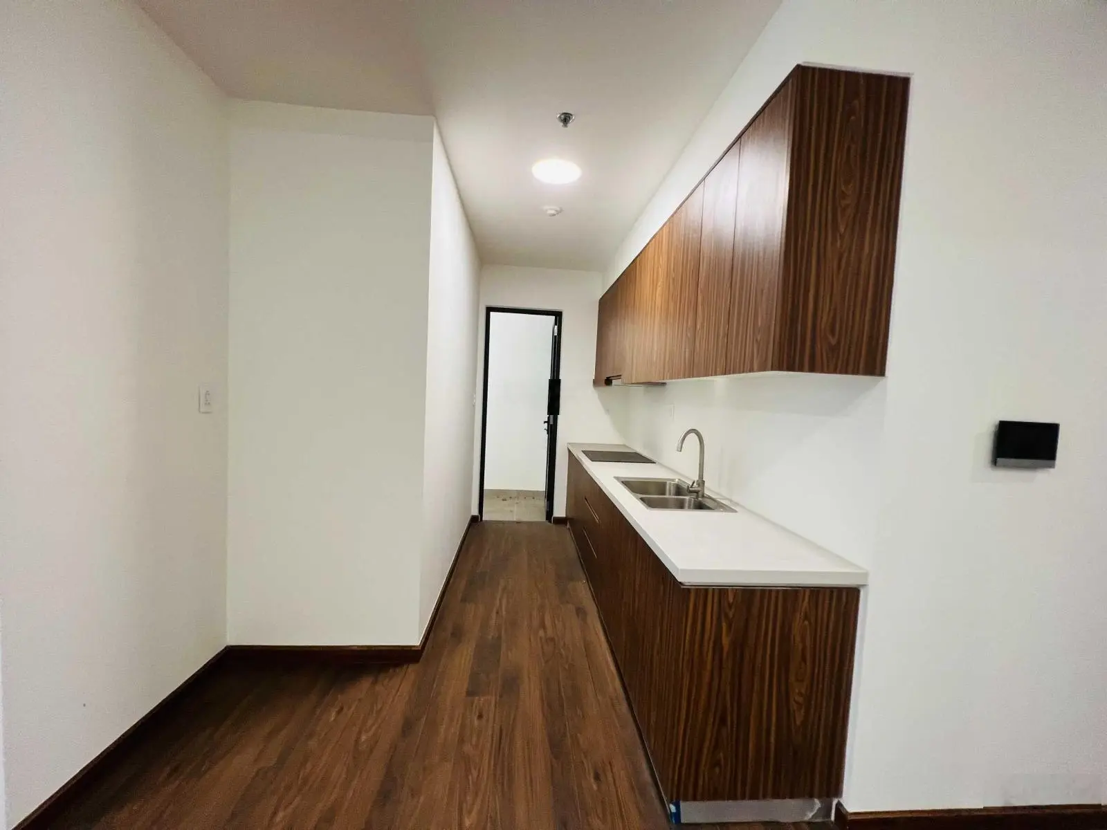 Bán Căn hộ 02PN, 02WC - Dt: 75m2 - Giá 3,1 tỷ - Akari Bình Tân