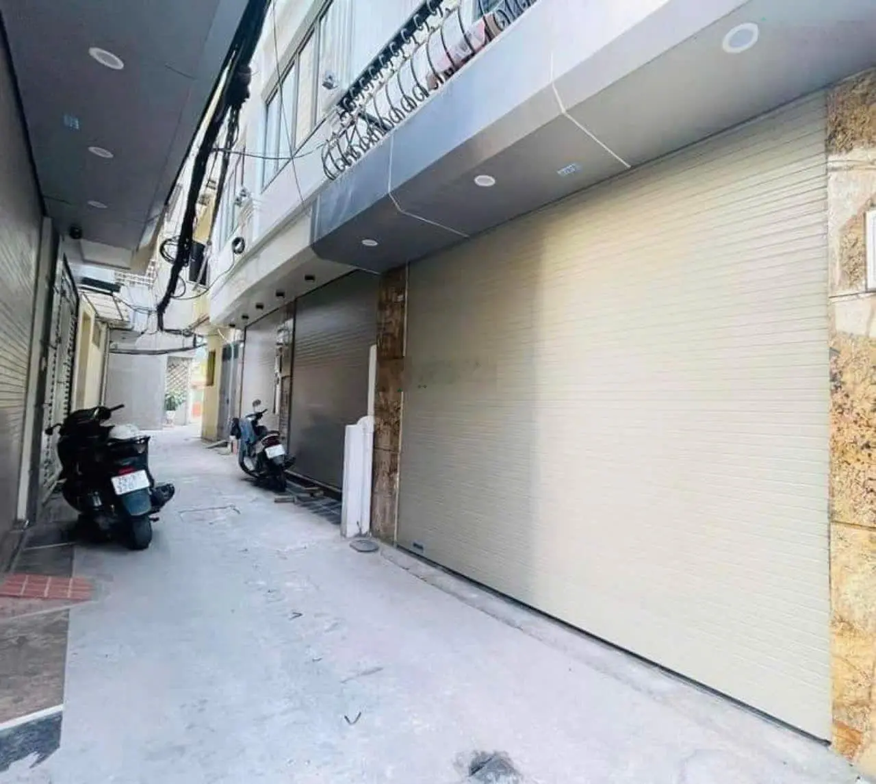 Bán nhà phố Xã Đàn, trung tâm Đống Đa, sân vườn, hai mặt ngõ, 4 ngủ, nhà dân xây tâm huyết, sổ đẹp